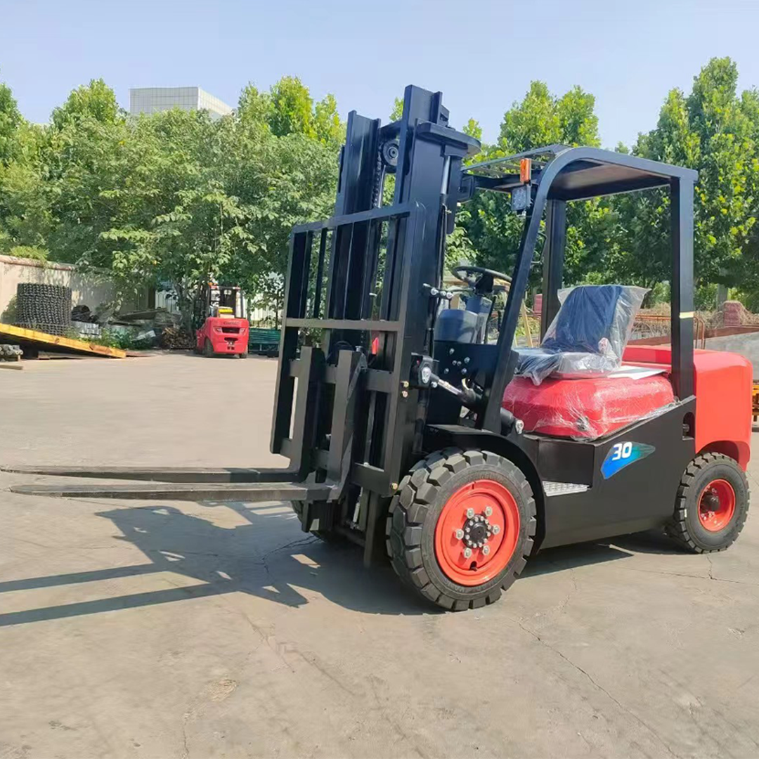 Heavy-Duty Diesel Forklift 3-5 Ton-Smooth Shifting Automatic Transmission,  Three-Stage Mast for Indoor & Outdoor Use