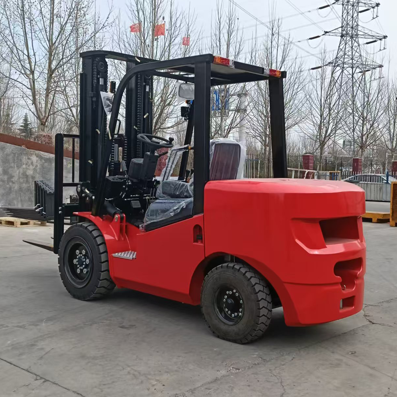2 to 3.5 Ton Diesel Forklift Truck Full Free Lift Triple Mast Wide Vision Automatic Transmission Solid Tires Side Shift Option